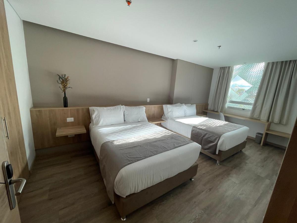 Em Hotel Corferias Embajada Americana Bogotá Dış mekan fotoğraf