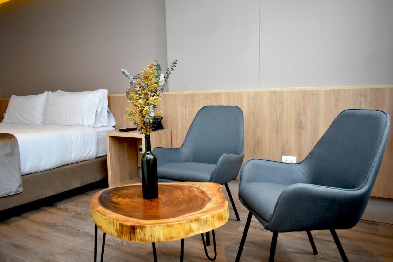 Em Hotel Corferias Embajada Americana Bogotá Dış mekan fotoğraf
