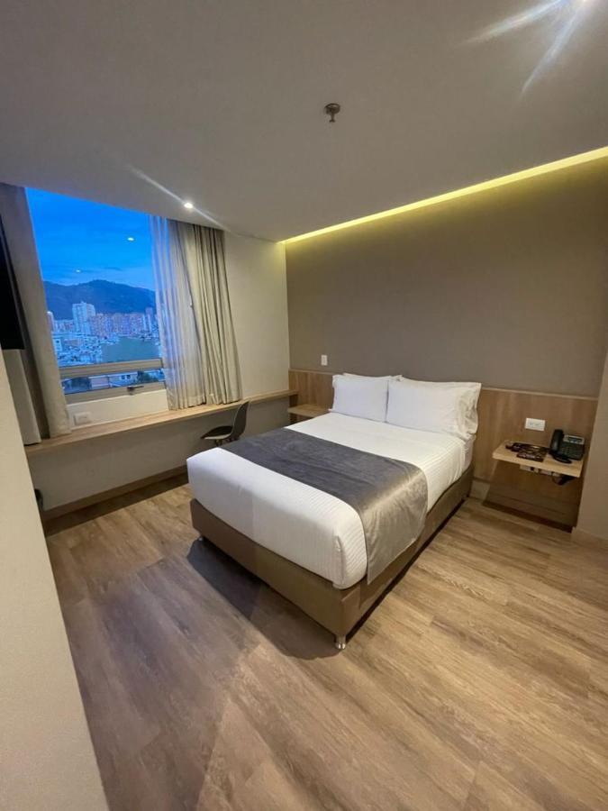 Em Hotel Corferias Embajada Americana Bogotá Dış mekan fotoğraf