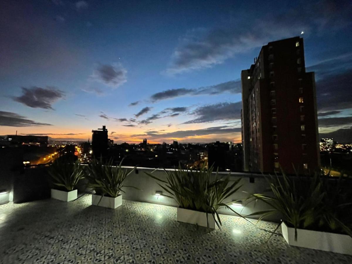 Em Hotel Corferias Embajada Americana Bogotá Dış mekan fotoğraf