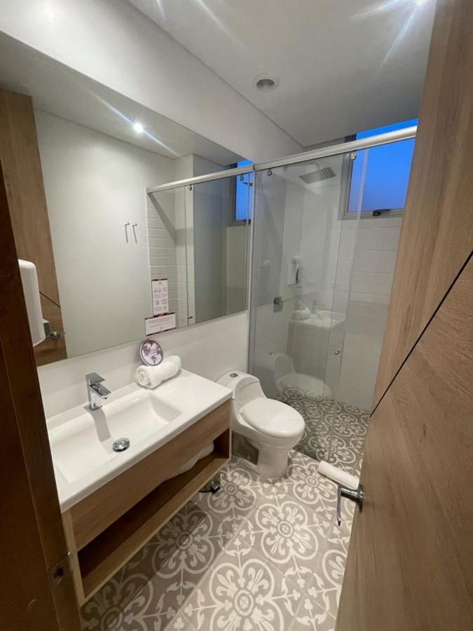 Em Hotel Corferias Embajada Americana Bogotá Dış mekan fotoğraf