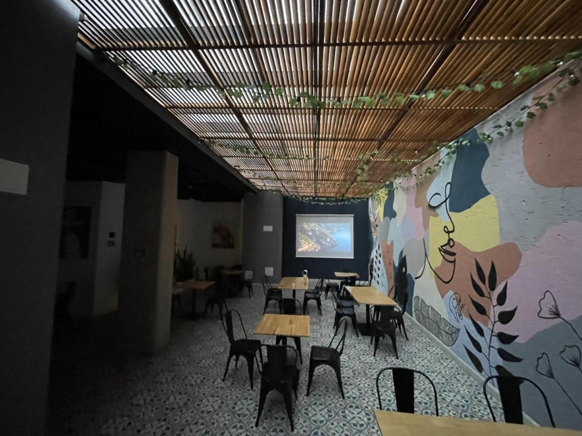 Em Hotel Corferias Embajada Americana Bogotá Dış mekan fotoğraf